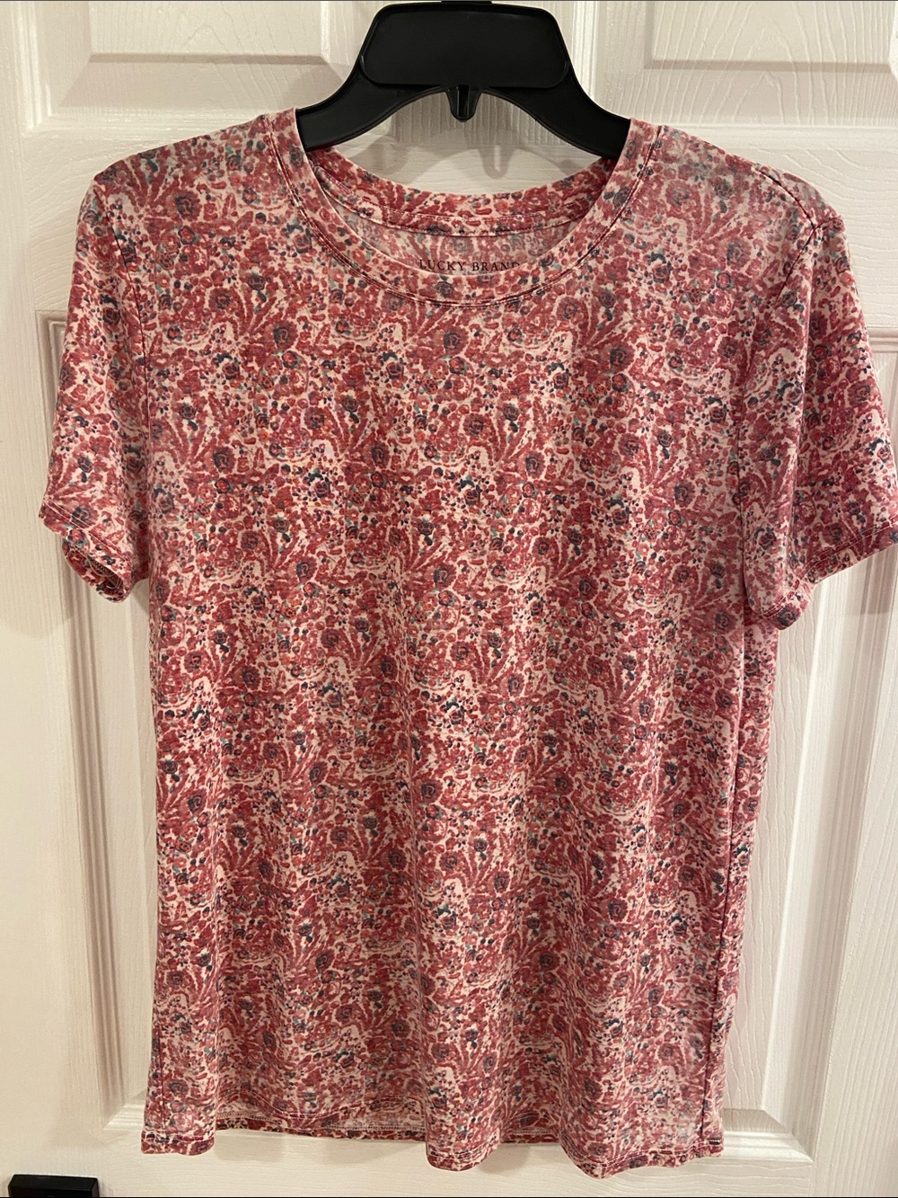 Lucky Brand Women’s Pink Paisley Short Sleeve Crewneck Tee